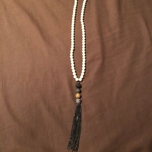 Stella and dot tassel necklace